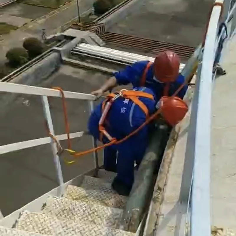 中石化江蘇無錫周涇港油庫油罐消防噴淋管線更換安裝