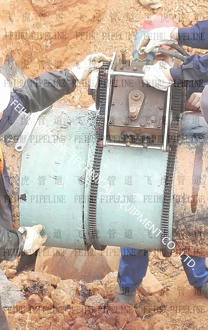 hot tap & line stop on 24-inch gas pipeline for pipe section replacement