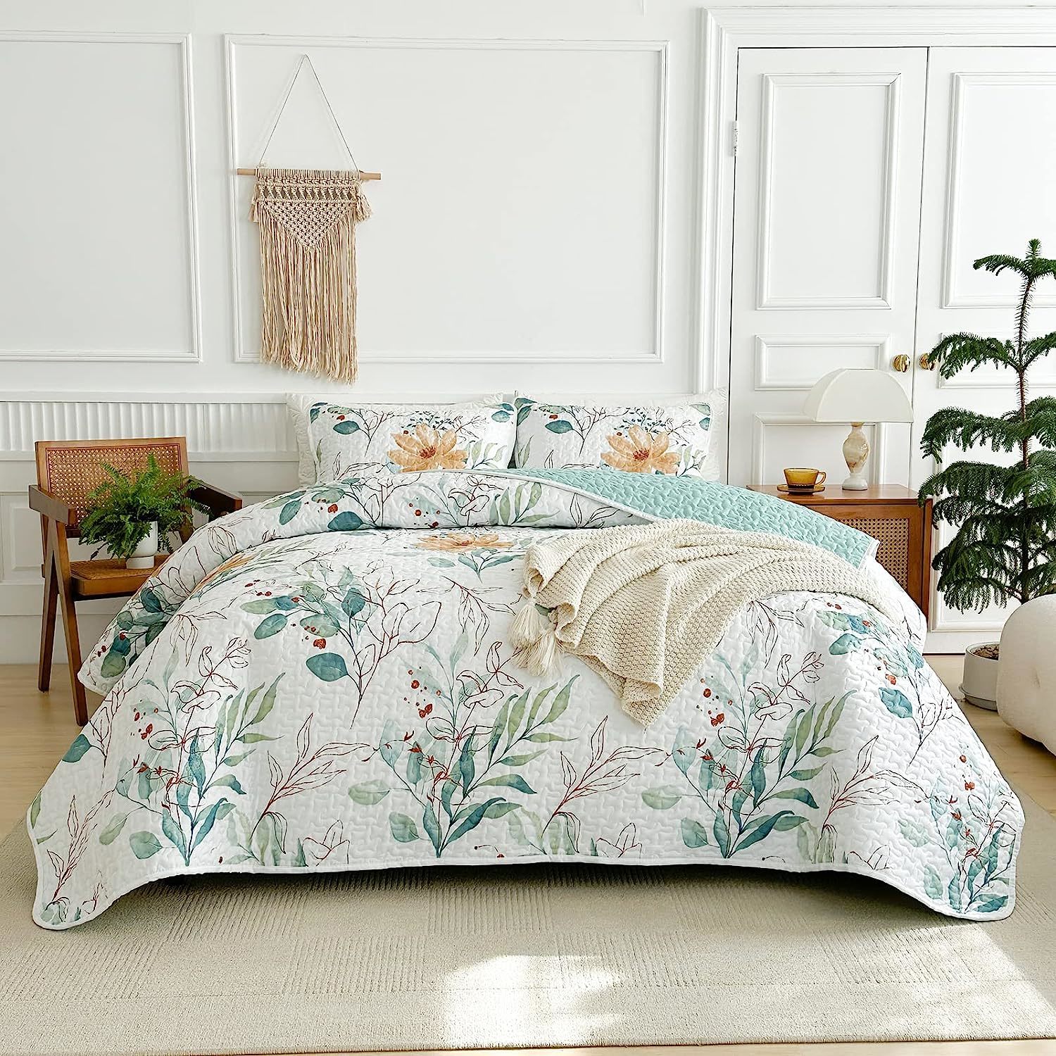 Best selling Pink Green Flowers Floral Printed Design Luxury Quilt Coverlet Bedspread for all season