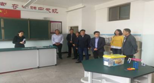 Wei Guantang, Chairman of Fuzhou COHON Automation Equipment Co., Ltd., Inspects the Construction of Science Popularization Laboratory at Chankou Central Primary School in Anding District