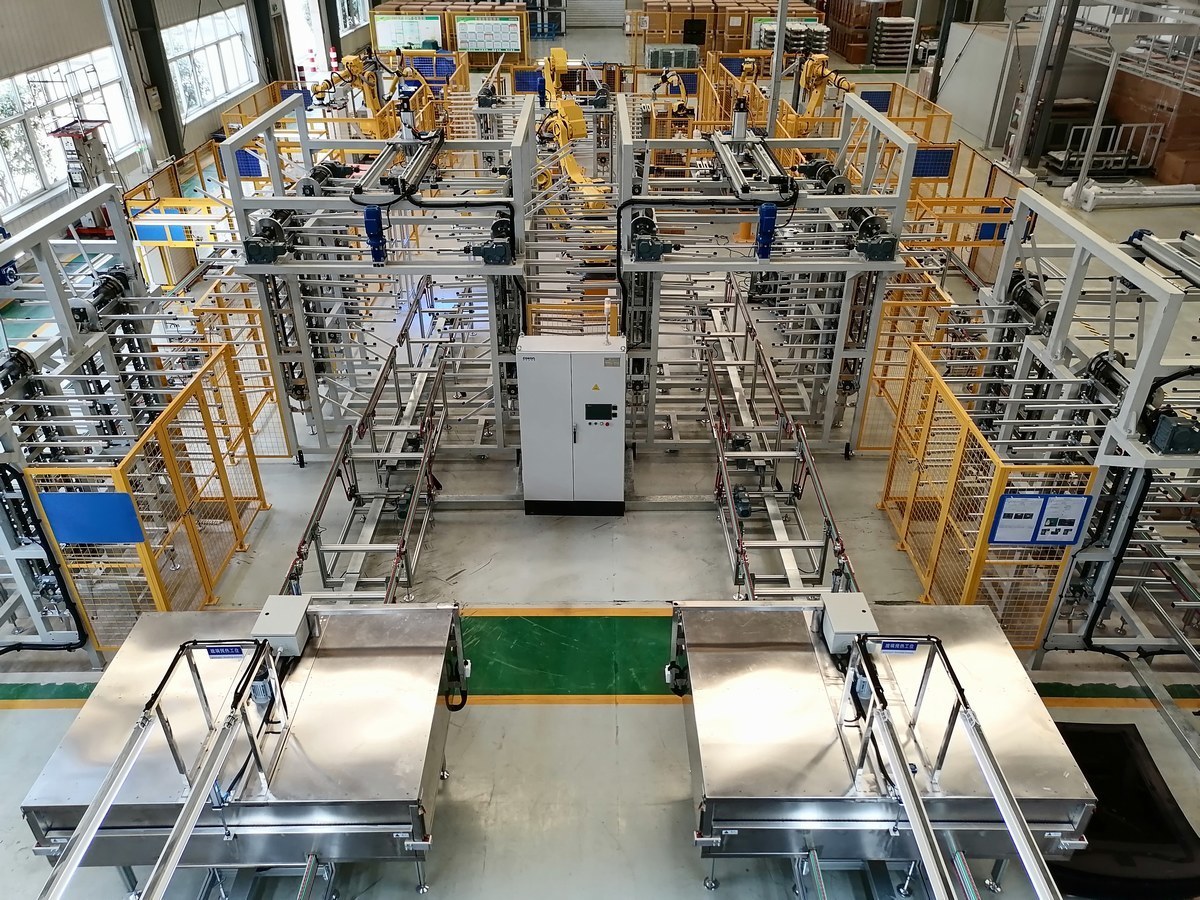 Automobile sunroof glass assembly production line