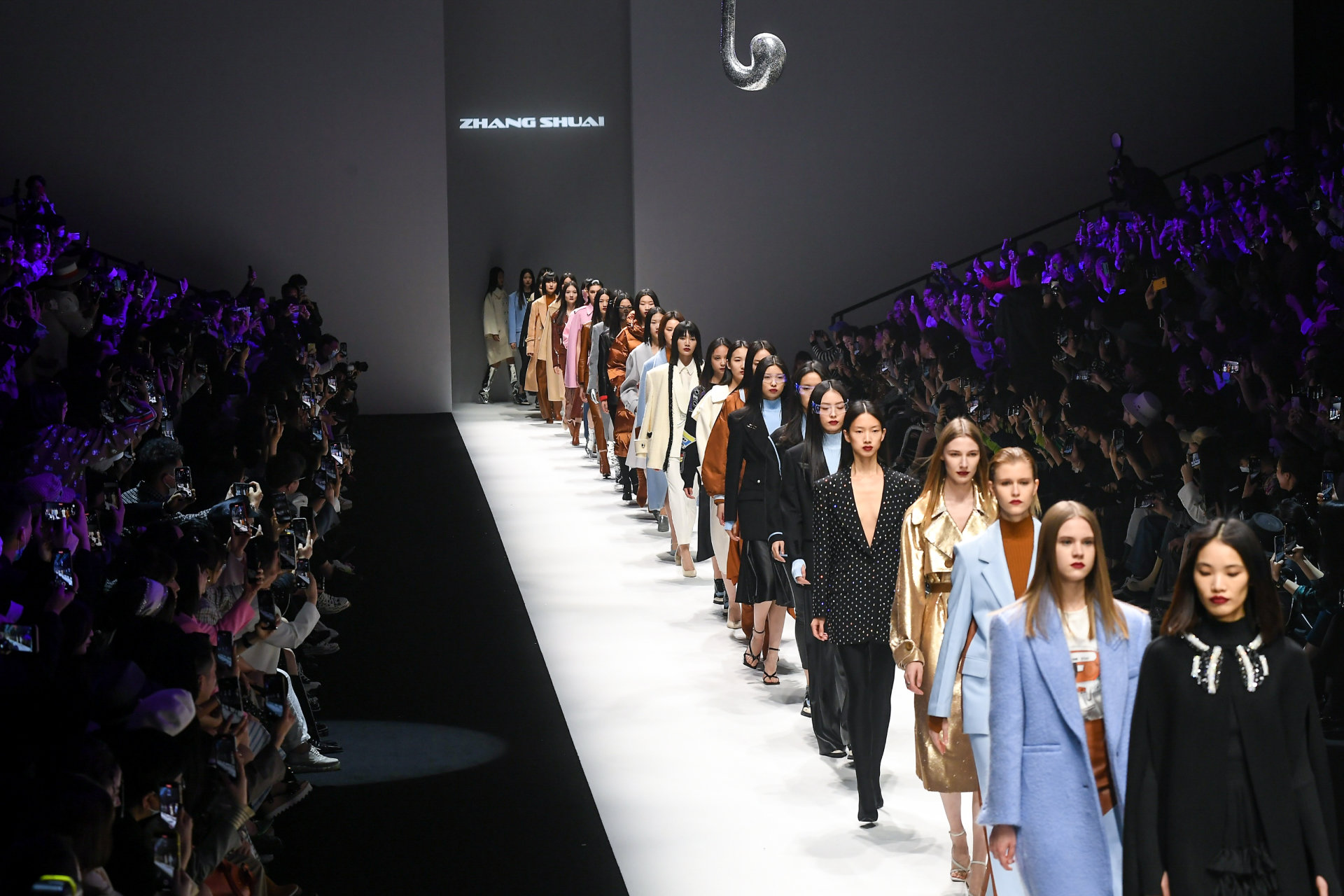 ZHANGSHUAI | 21AW BACK WARDS Fashion Show