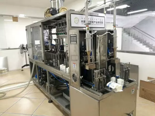 屋頂盒灌裝機