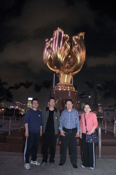 公司組織優秀員工代表赴香港、澳門觀光旅游