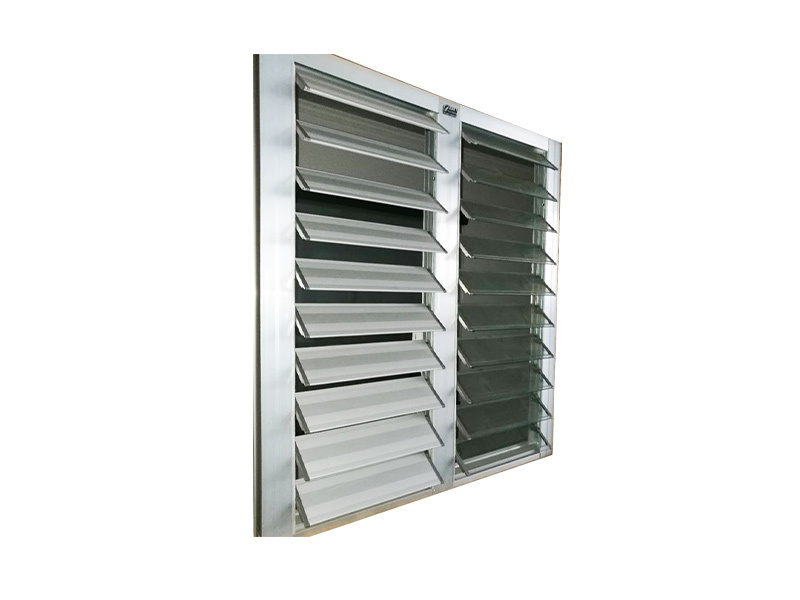 Electric hollow flat blinds