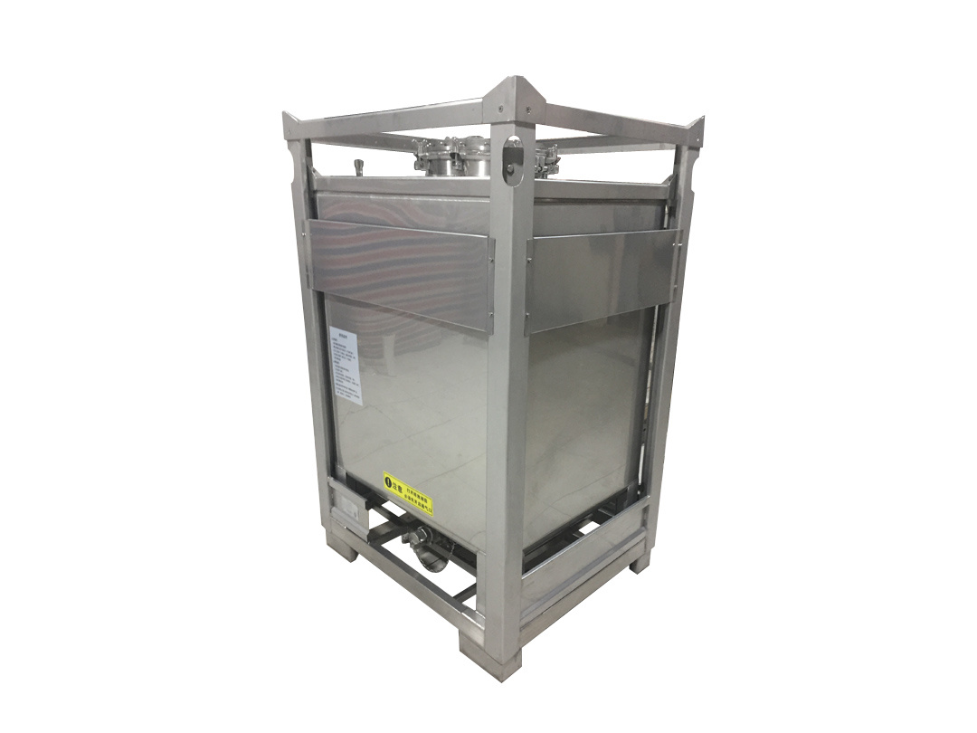 Low boiling solvent tank