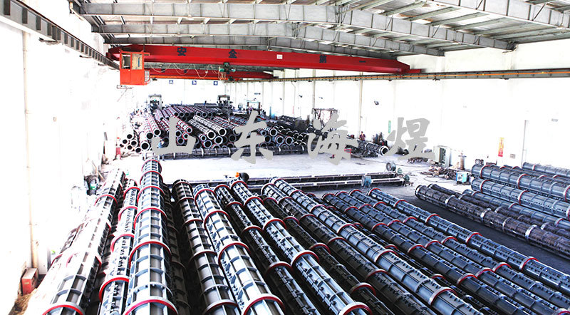 The core mold vibration pipe making machine in my country is a new technology with high degree of mechanization and automation.