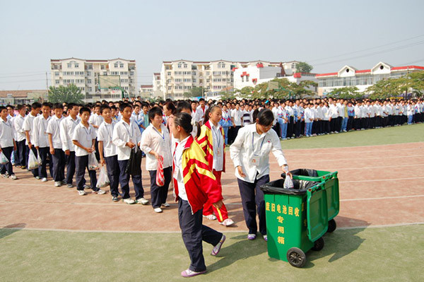 全国各地的学校开展废旧电池回收活动