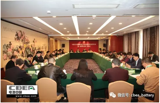 中國(guó)化學(xué)與物理電源行業(yè)協(xié)會(huì)動(dòng)力電池應(yīng)用分會(huì)在京成立——“后補(bǔ)貼時(shí)代的動(dòng)力電池市場(chǎng)前景”論壇在京召開