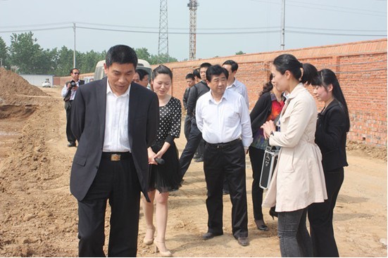 遂平县领导班子莅临一加一面粉指导二期工程建设