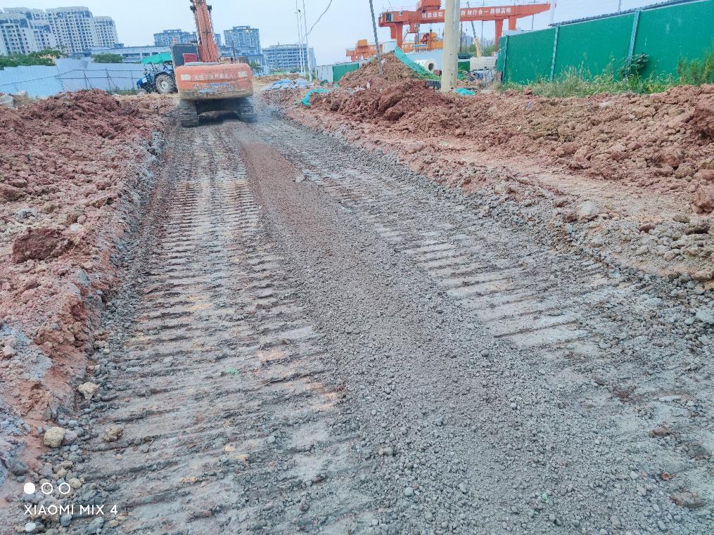 Zhuhai soil-forming rock road construction