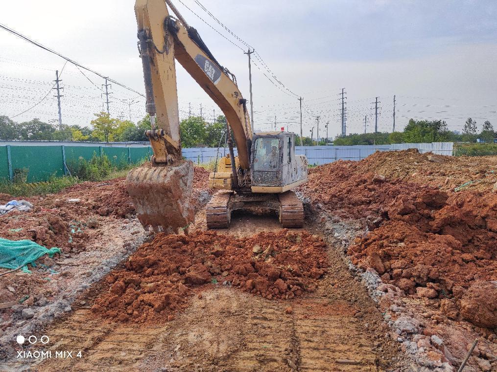 Zhuhai soil-forming rock road construction