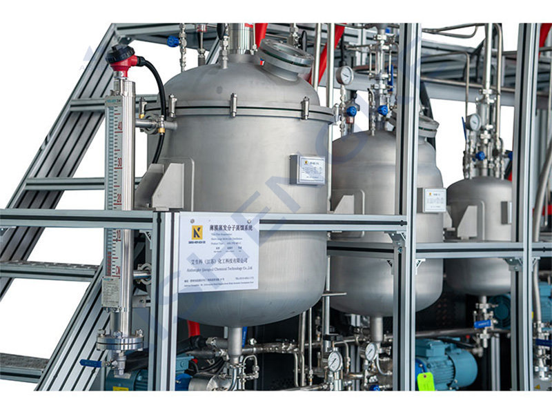 薄膜蒸发及短程蒸馏连续工业化装置