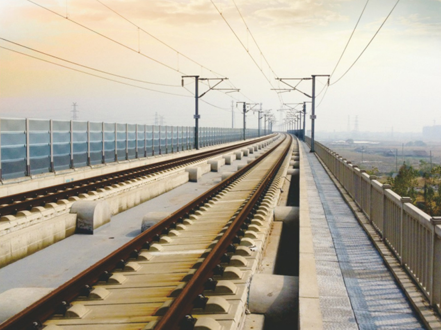 公司生产的高速铁路双块式轨枕用在南广客运专线上