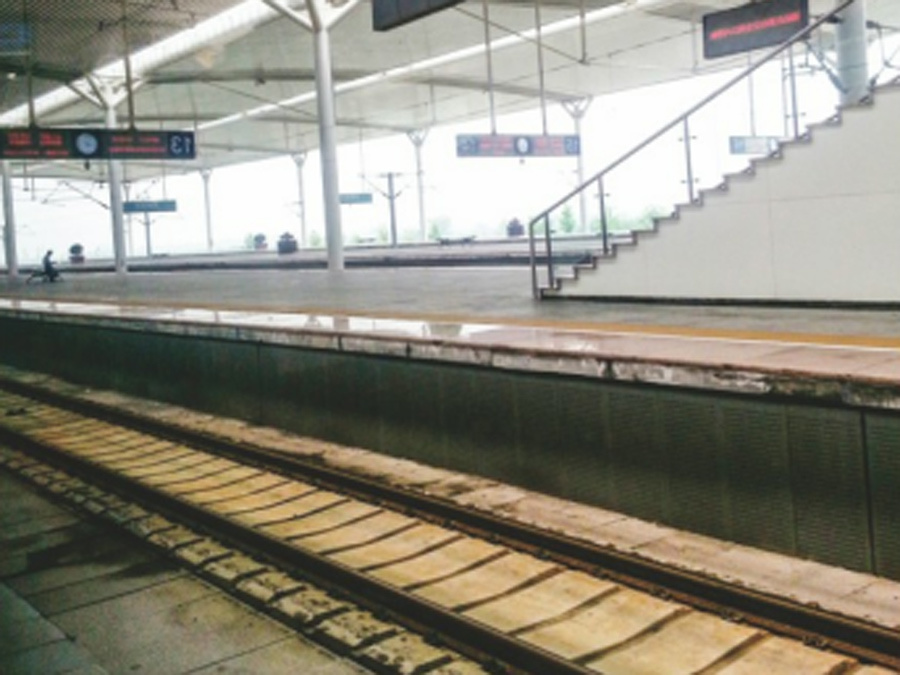 公司生产的宽枕用在桂林火车北站、南宁火车站上