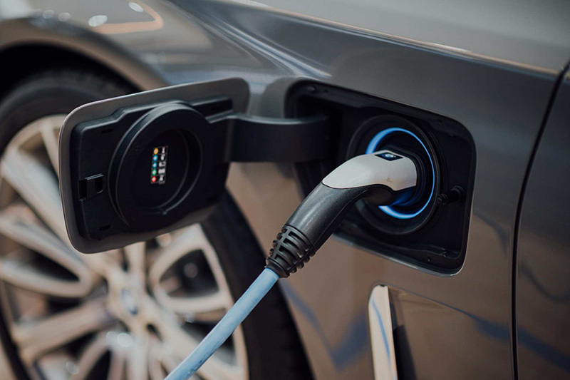 Types and characteristics of charging posts for new energy vehicles
