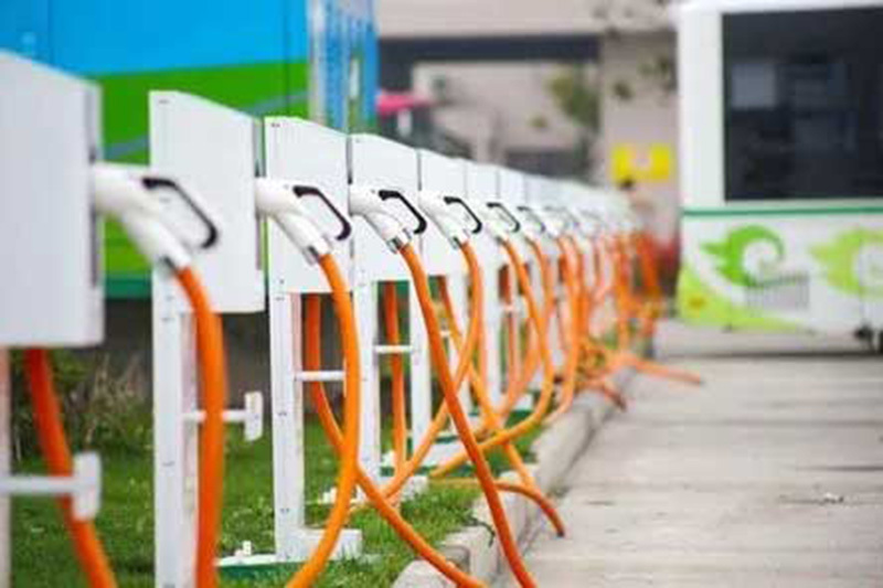 How long will it take for a new energy vehicle to be fully charged