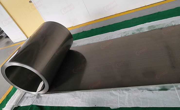 Carbon steel belt for oven baking