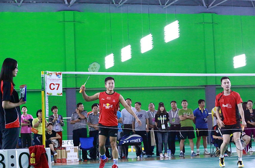 描述：第20届全球华人羽毛球锦标赛在健龙森体育馆......