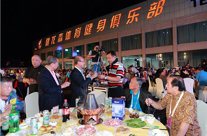 描述：第20届全球华人羽毛球锦标赛在健龙森体育馆..........