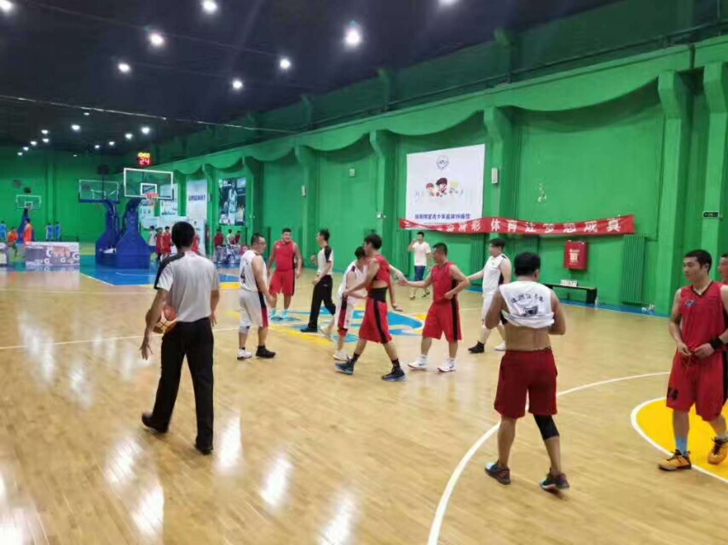 篮球馆 篮球馆