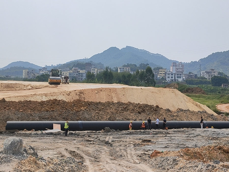 隆林县污水处理项目施工现场