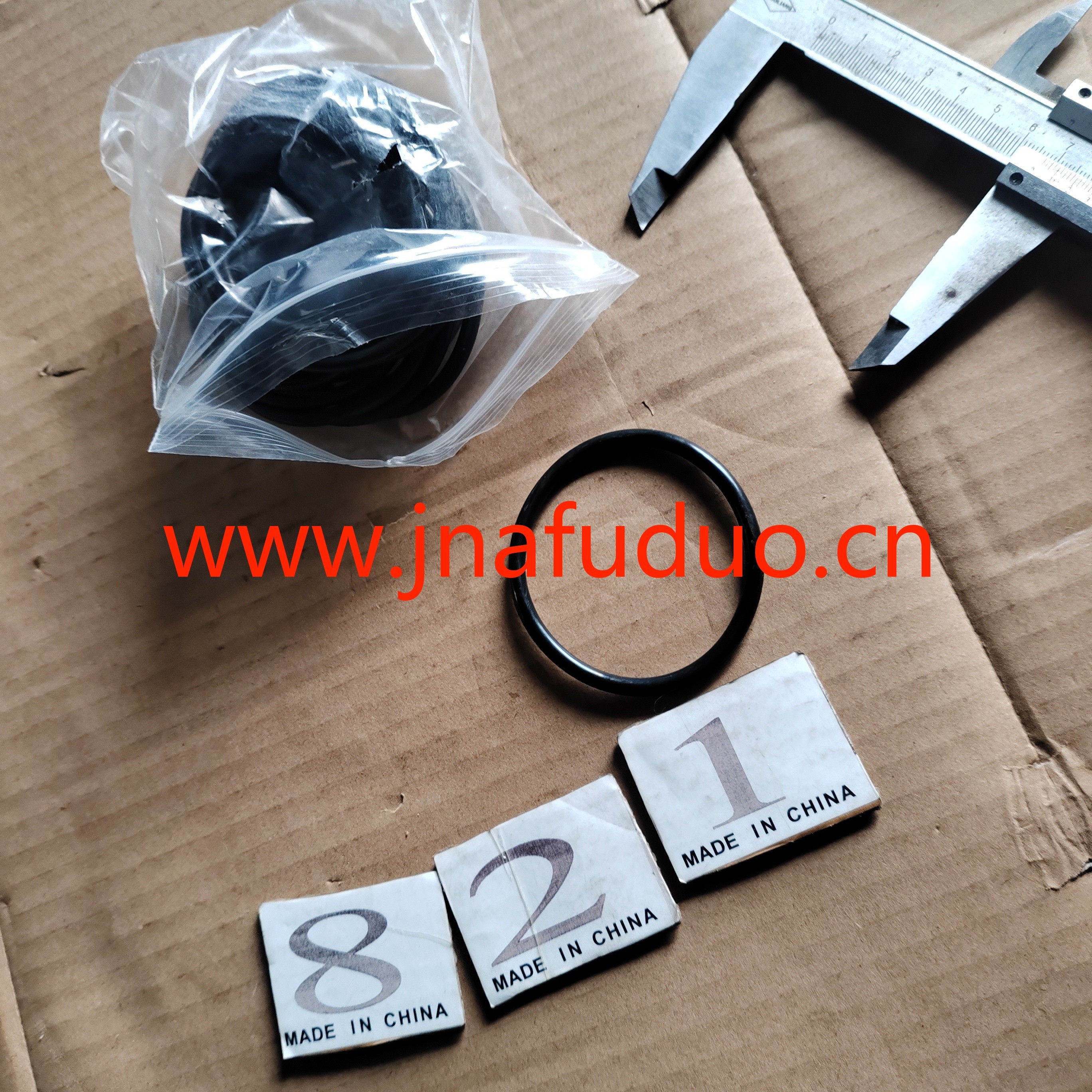 MQ6-56939-0079	Кольцо уплотнительное резиновое термостата/трубки ретарды Sitrak C7H тягач