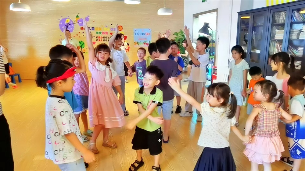 公司430学校组织六一儿童节欢庆活动