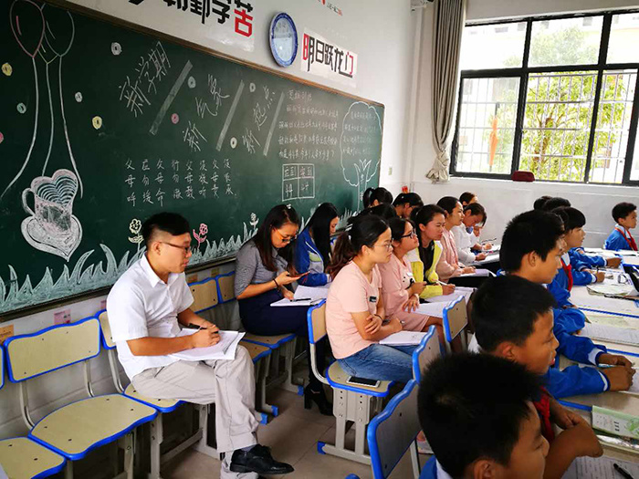 专注教研 ,引领教师成长