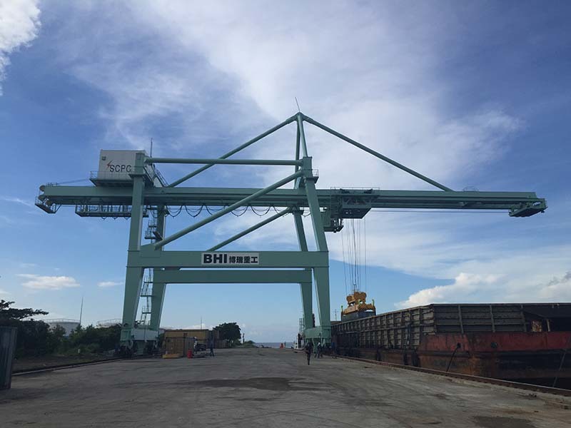 35t quayside container crane 1 - Philippines
