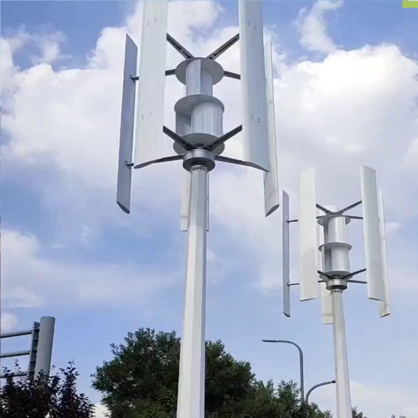 Smart streetlights with complementary scenery