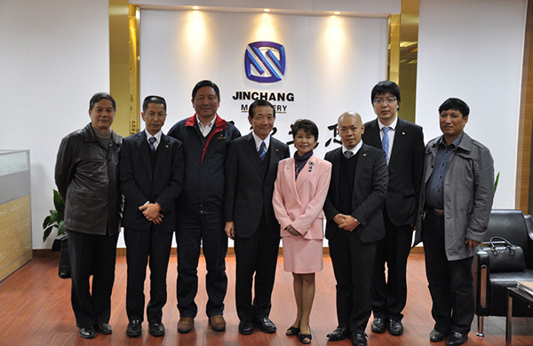 In 2013, Japanese corrugated box industry friends visited Shanghai Jinchang