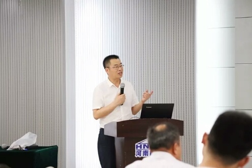 唐總周一例會(huì)上提出“四個(gè)一” 工作指導(dǎo)思路