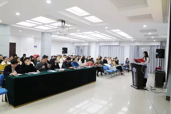 公司舉行“踐行文化理論，學(xué)習(xí)先進(jìn)典型”演講比賽及巡回演講活動
