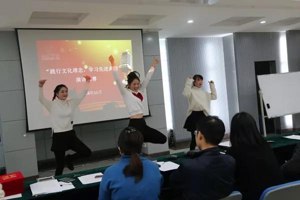 公司舉行“踐行文化理論，學(xué)習(xí)先進(jìn)典型”演講比賽及巡回演講活動