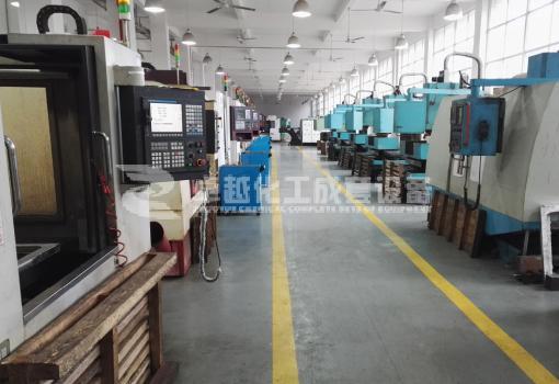 CNC milling machine machining center