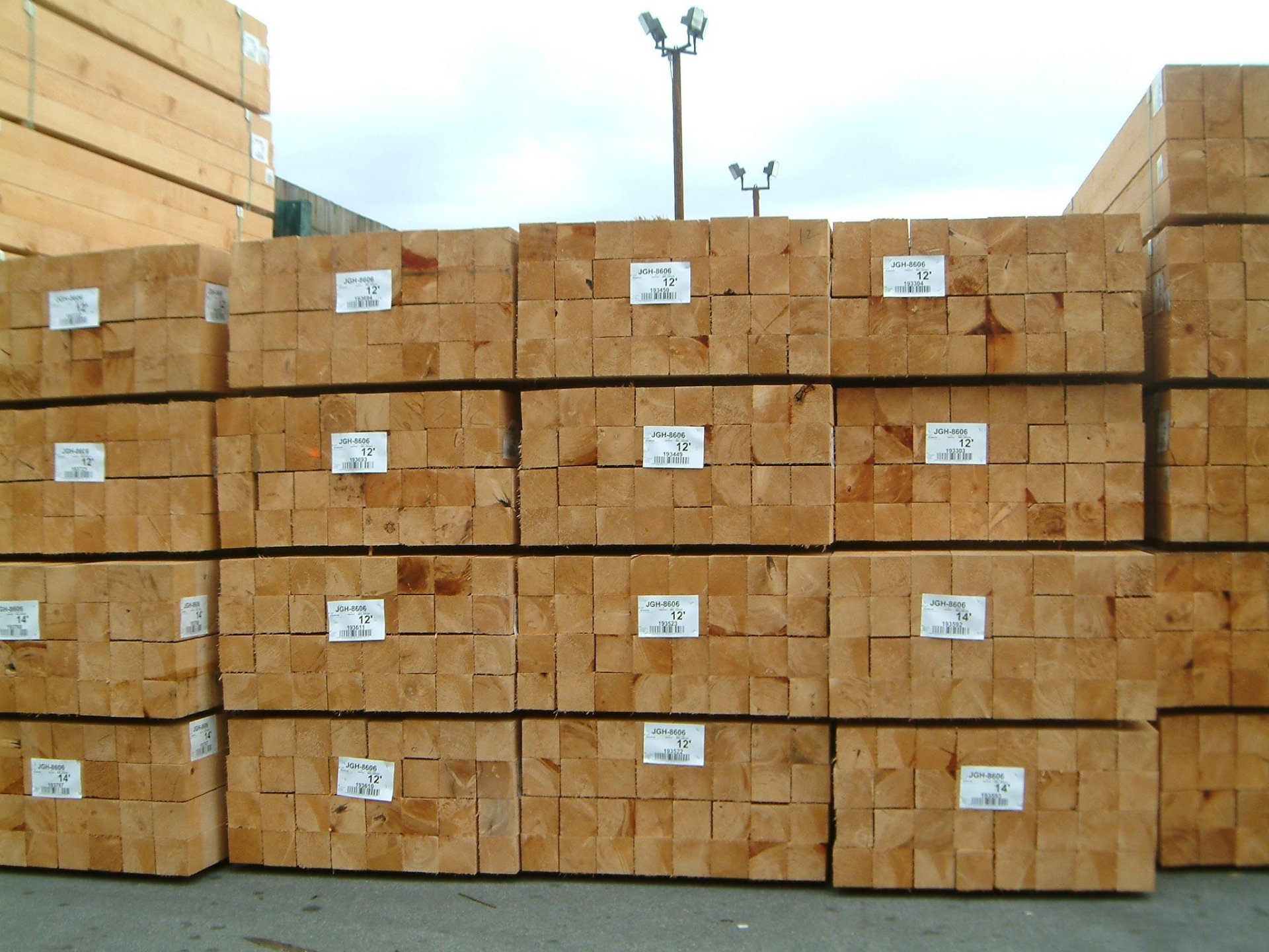 Packaging plates