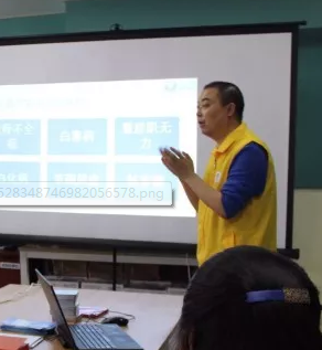 老骏马：我们不是一个人在战斗！