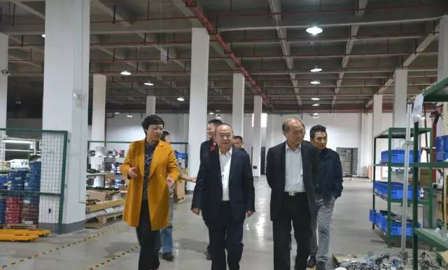 Provincial Federation of Overseas Chinese delegation visited CSG Huaxiao Precision 2.jpg