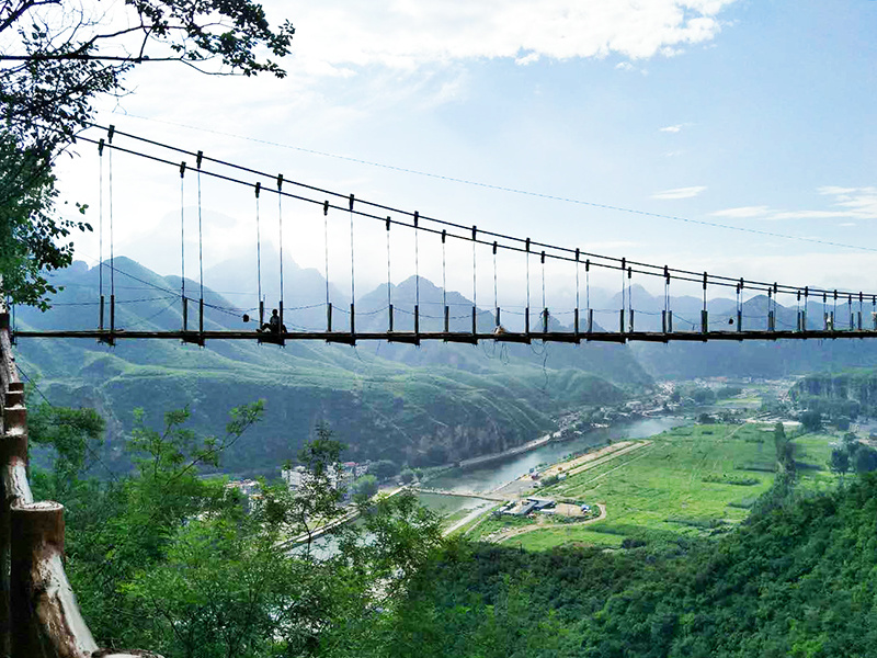 玻璃吊橋