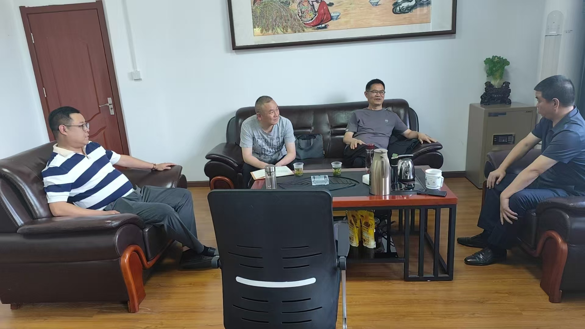 十堰糧油集團公司開展二季度生產經營督導檢查工作