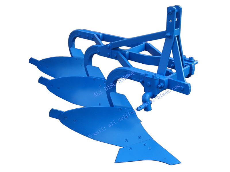 Rear Mounted 3 Bottoms Soil Breaking Plow