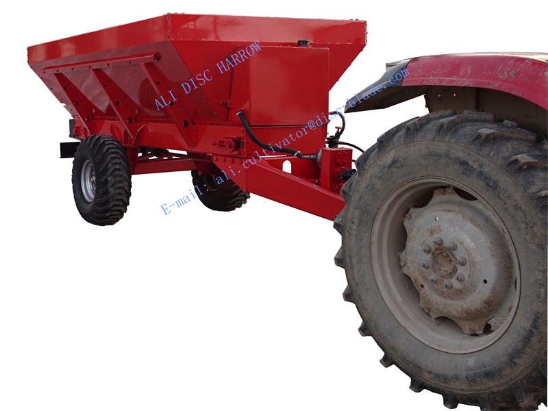 Two-behind Tractor trailed Stainless Steel Fertilizer Spreader