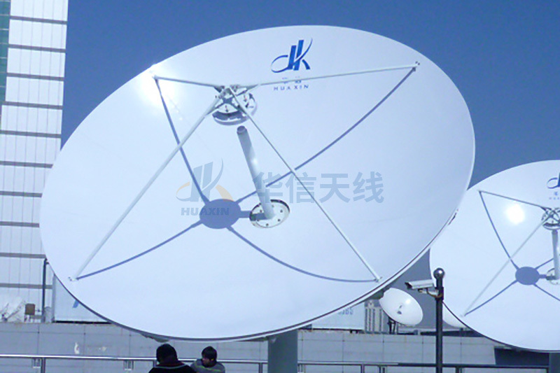 3.7米DBS/X波段卫星通信天线