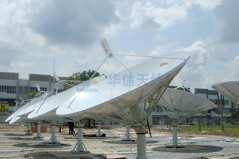 4.3米C/Ku波段前馈卫星接收天线
