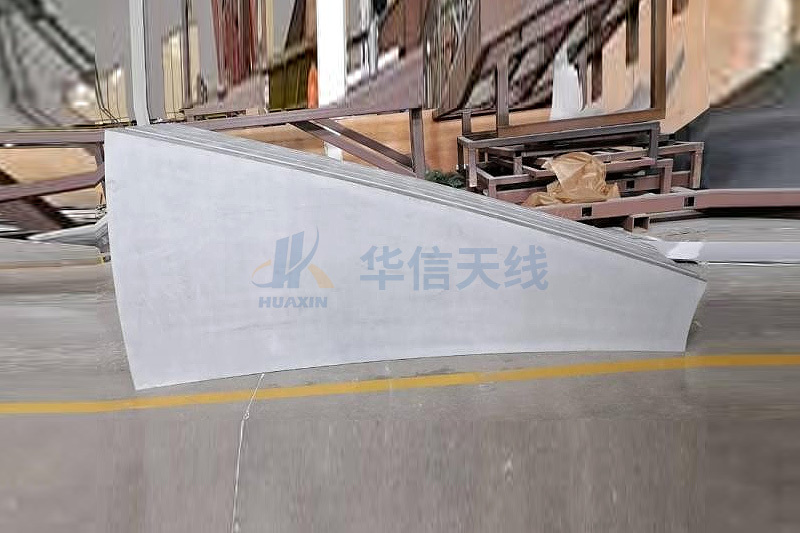 7.3米高精度碳纤维面板（单片面板精度R.M.S: 0.03-0.05mm）