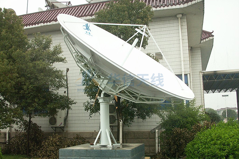 4.5米C/Ku波段后馈卫星接收天线
