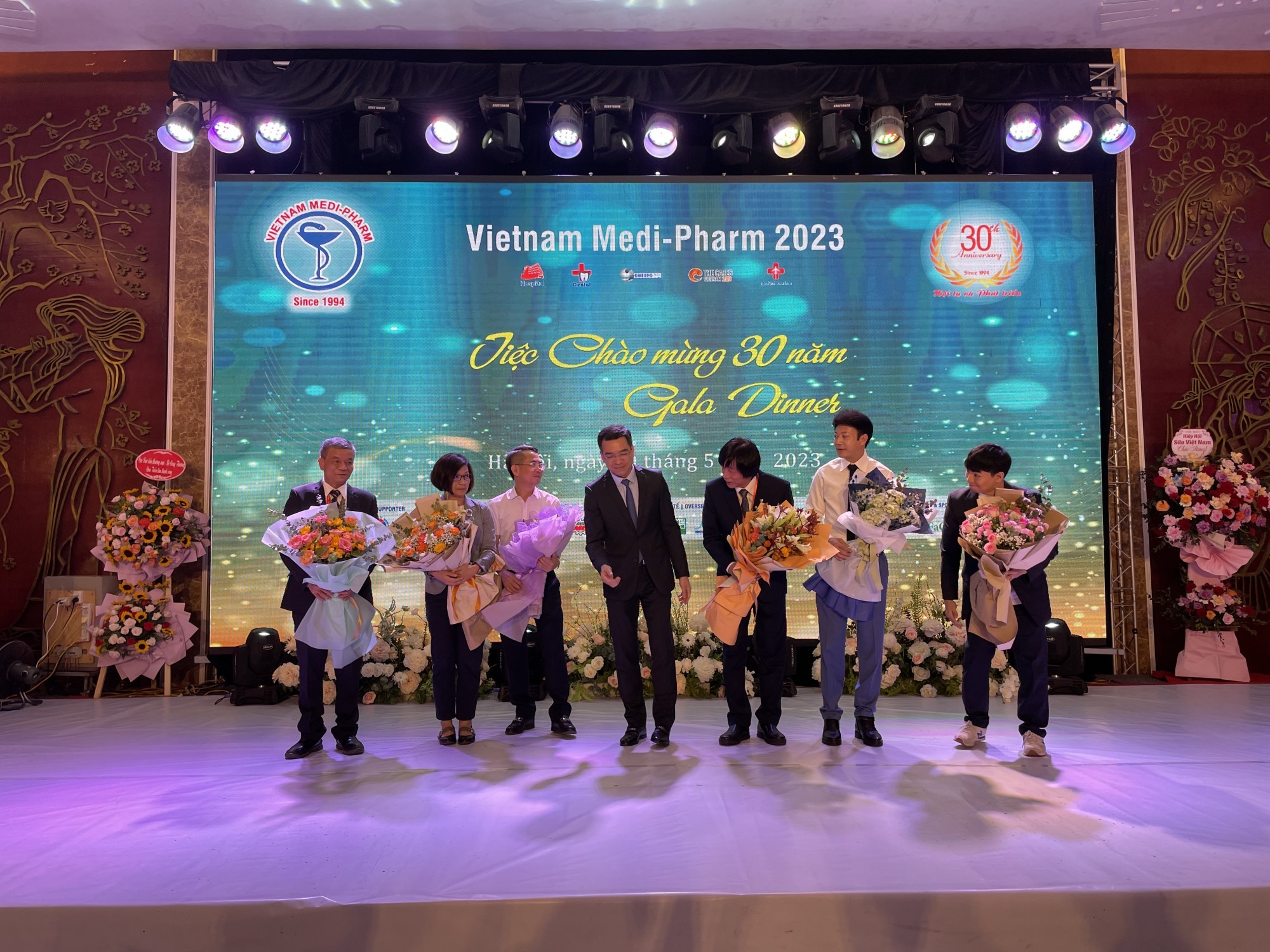 热烈祝贺越南河内国际医疗展创办30周年！