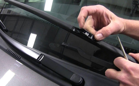 How long do windshield wiper blades last?