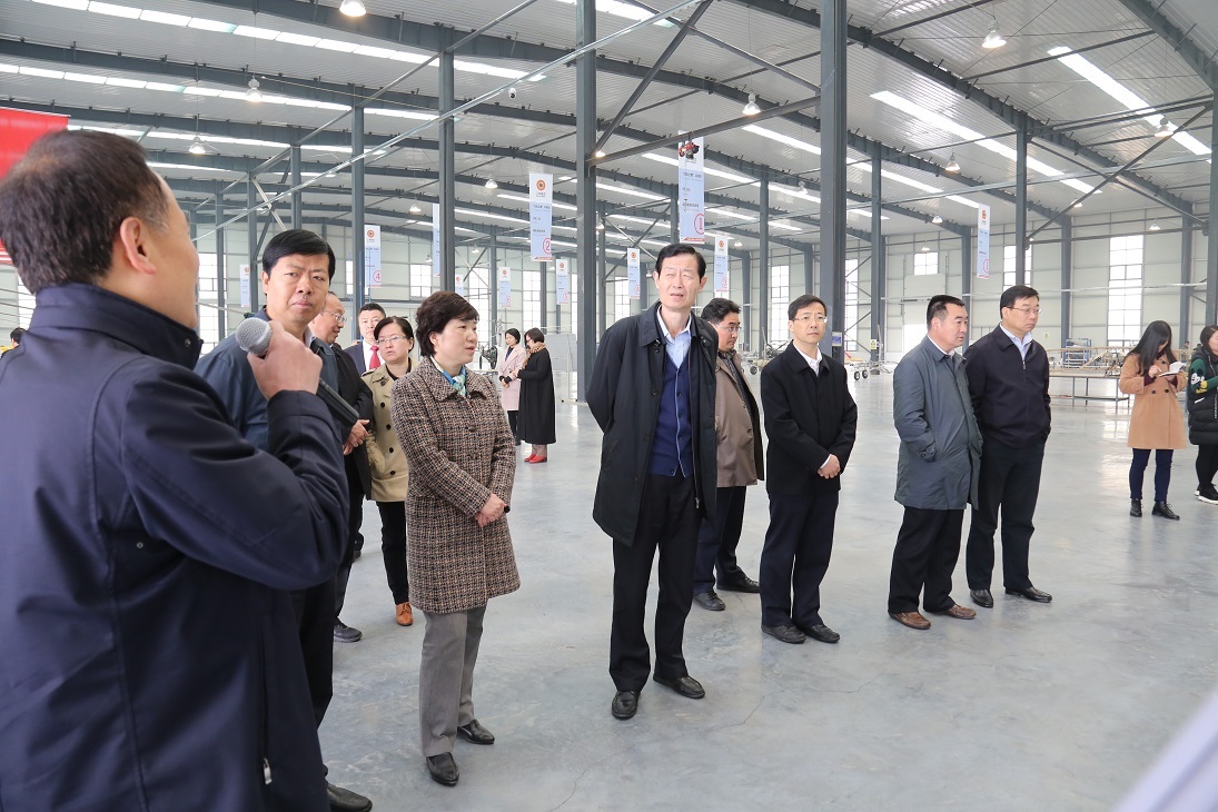 郑州市委观摩团到我公司参观考察